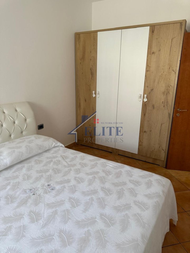 Vlore, Lungomare, 1+1 apartment for sale