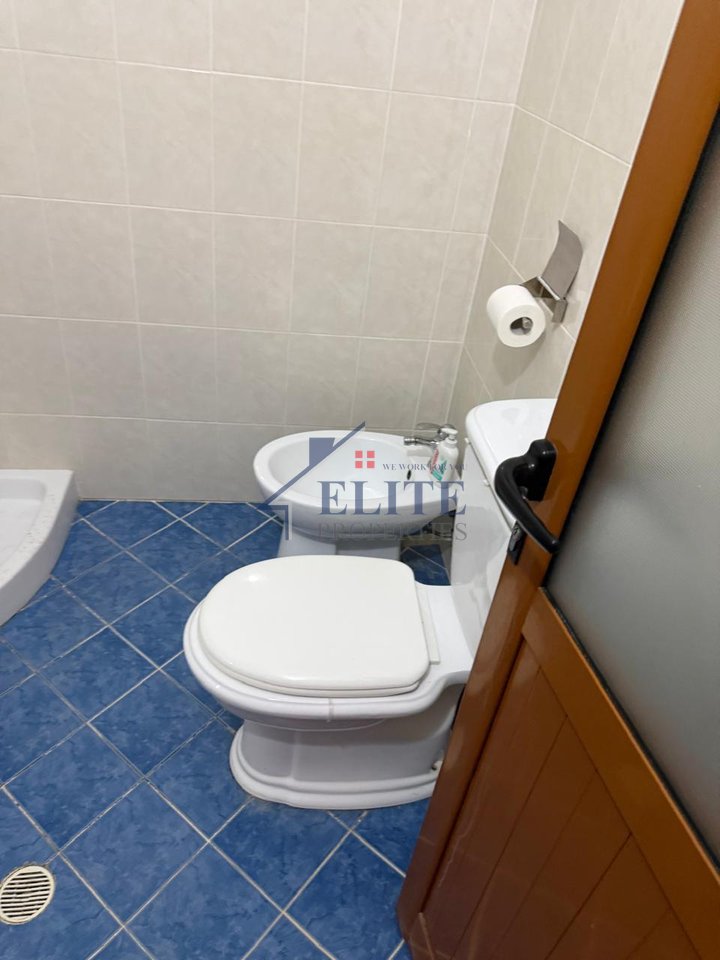 Vlore, Lungomare, 1+1 apartment for sale