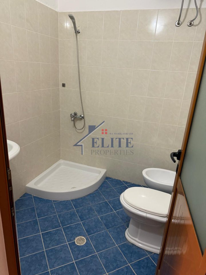 Vlore, Lungomare, 1+1 apartment for sale
