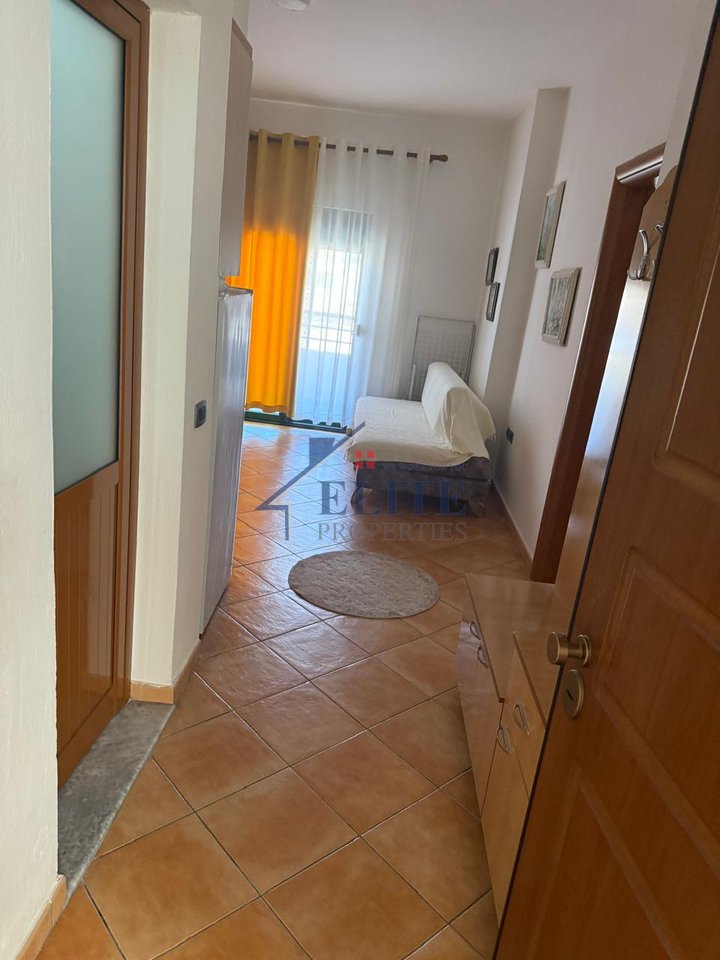 Vlore, Lungomare, 1+1 apartment for sale