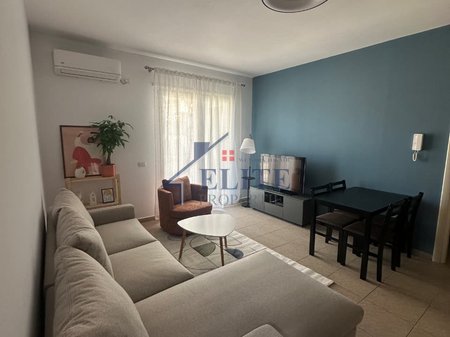Rruga Mine Peza, prane Prokurosise se Pergjithshme, apartament 1+1 me qira