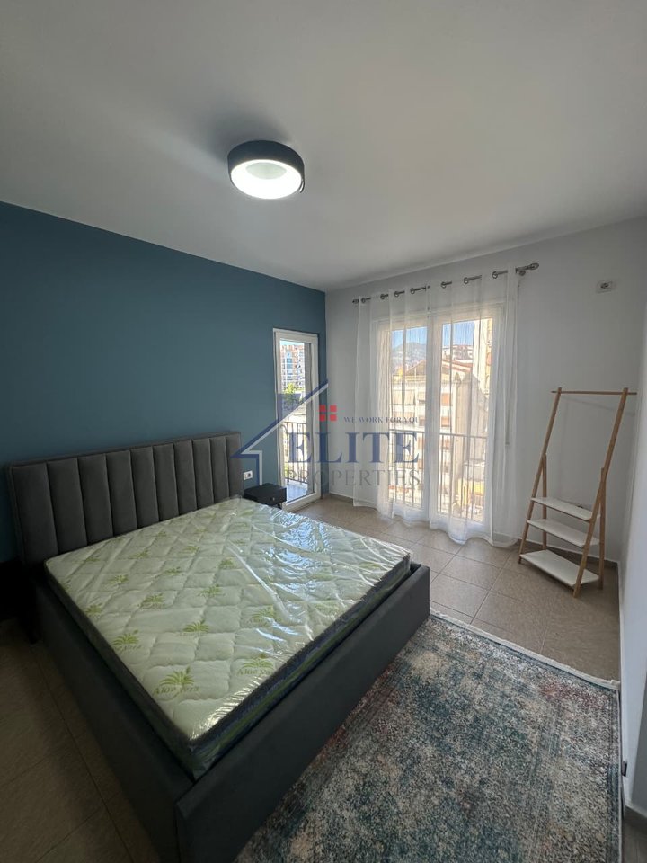 Rruga Mine Peza, prane Prokurosise se Pergjithshme, apartament 1+1 me qira