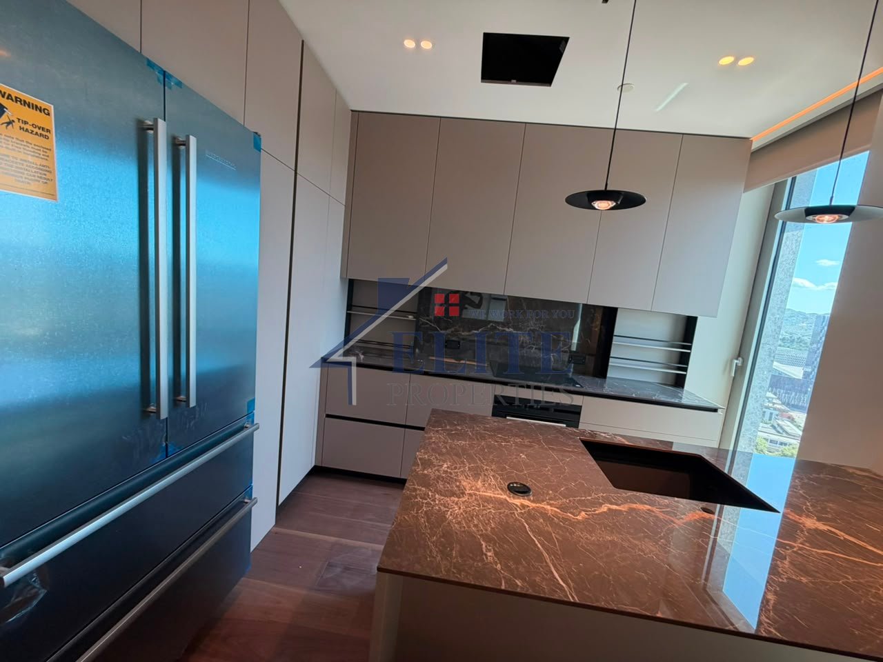 Downtown, premium luxury apartment for rent