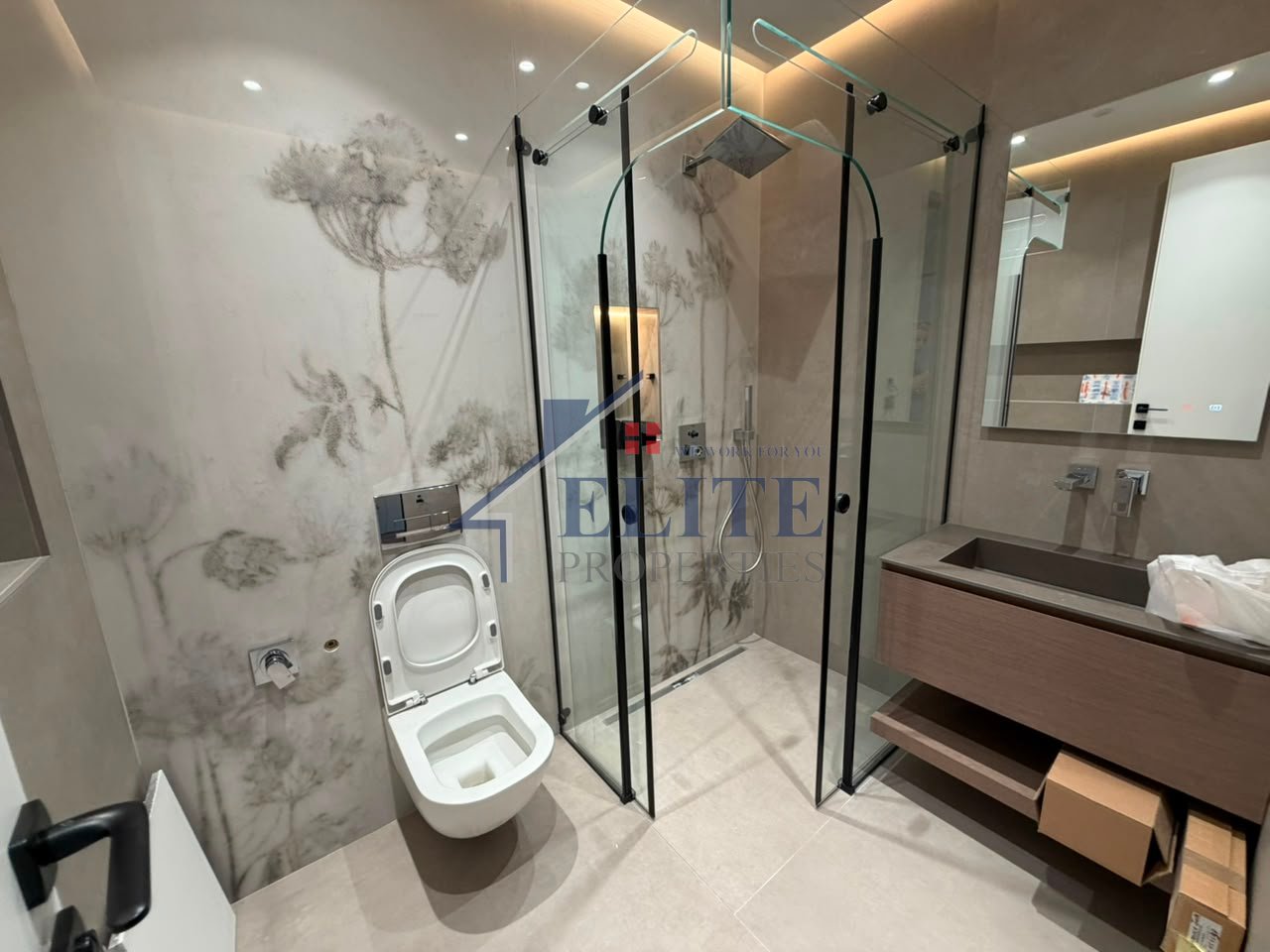 Downtown, premium luxury apartment for rent