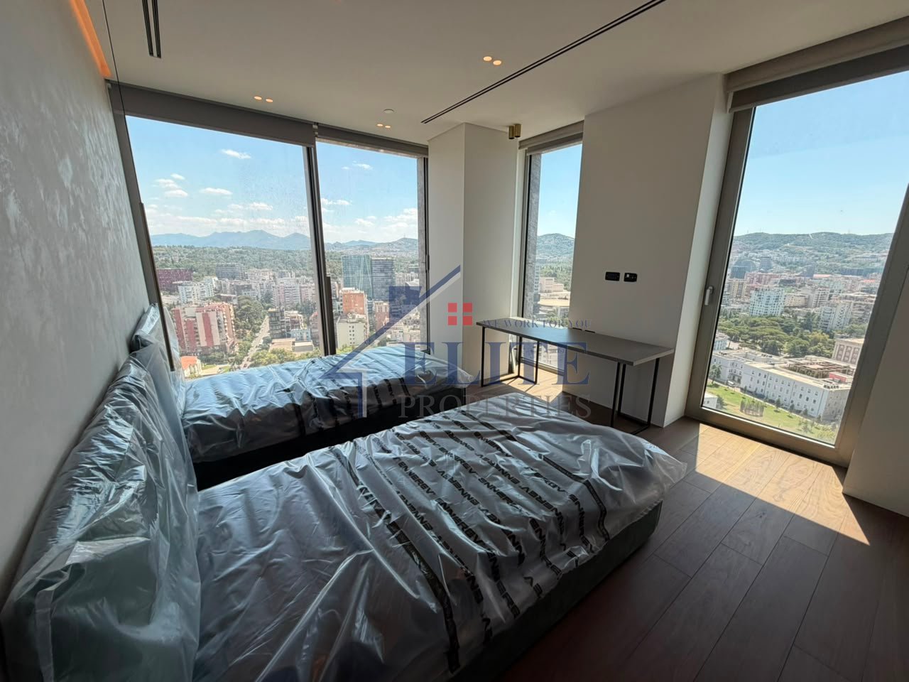 Downtown, premium luxury apartment for rent