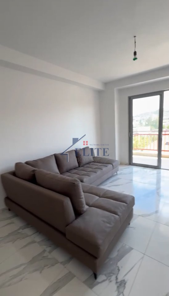 Kombinat, 2+1 apartment for rent – near Minibashkisë