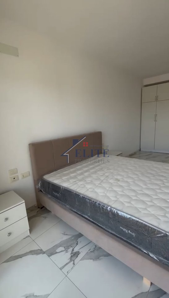 Kombinat, 2+1 apartment for rent – near Minibashkisë