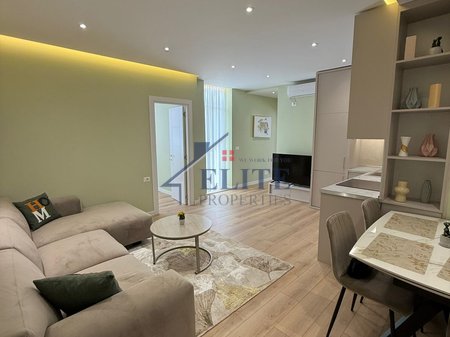 Via Myslym Shyri, appartamento con due camere da letto in vendita