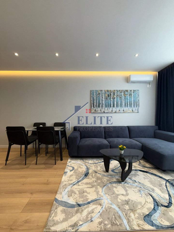 Rruga Myslym Shyri, apartament 1+1 në shitje