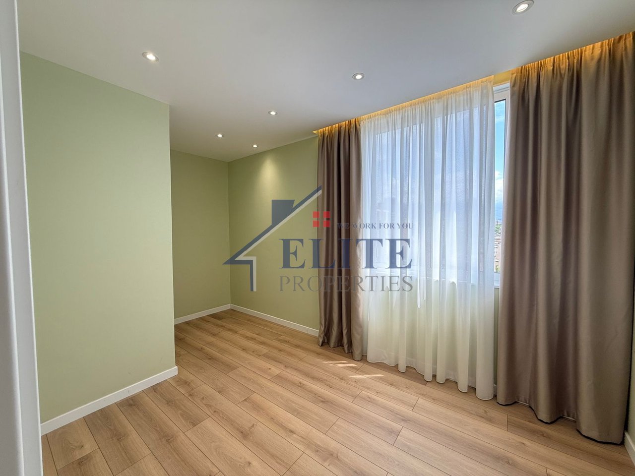 Rruga Myslym Shyri, apartament 2+1 në shitje