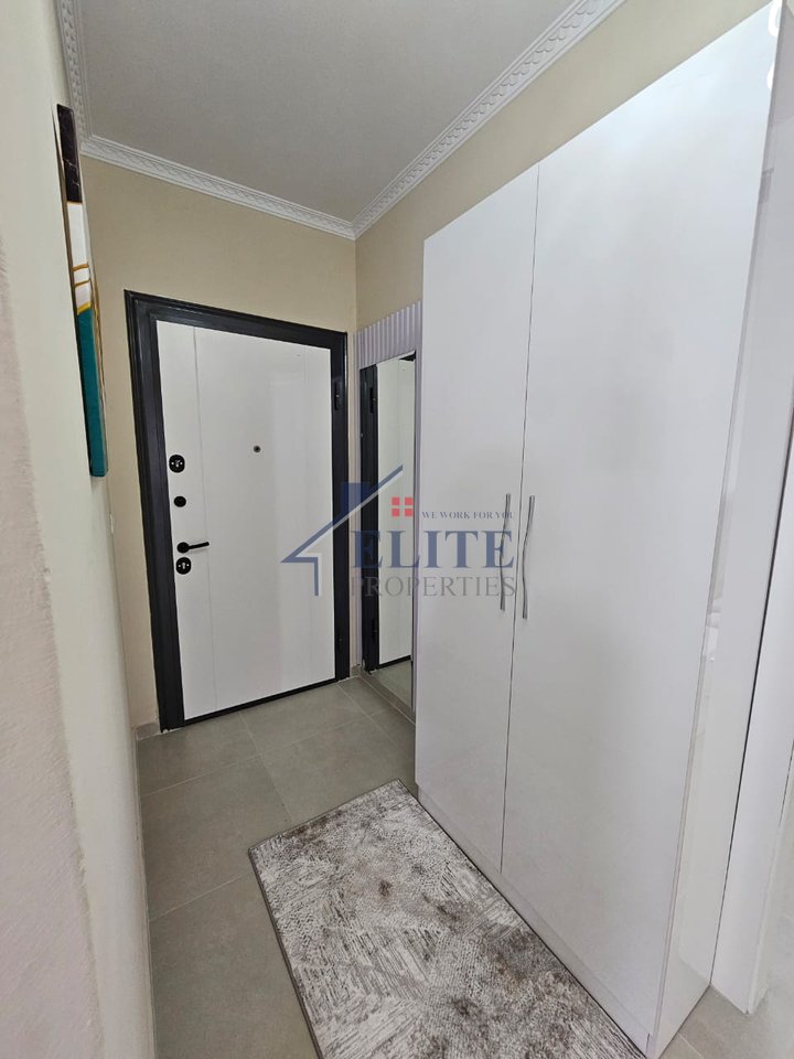 Vila L 2, Astir, apartament 2+1 me qera
