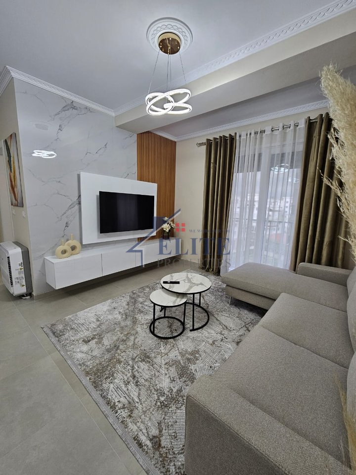 Vila L 2, Astir, apartament 2+1 me qera