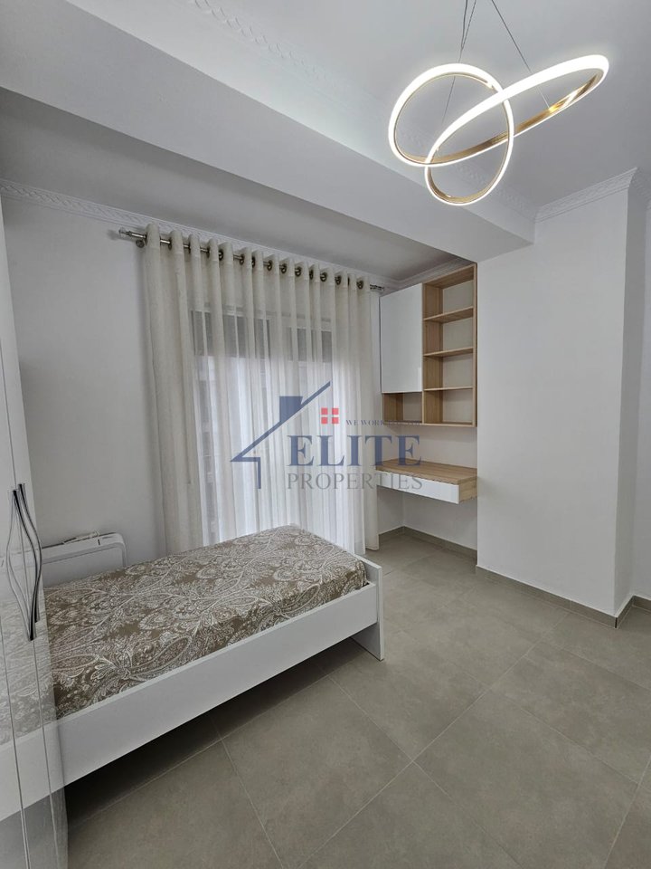 Vila L 2, Astir, apartament 2+1 me qera