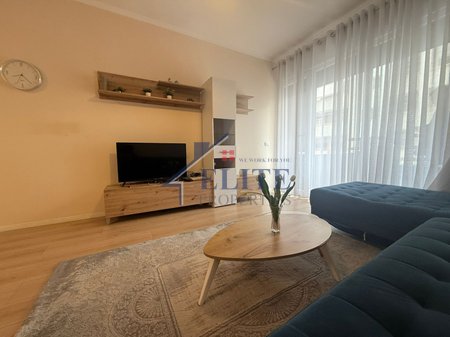 Complesso E88–via Dritan Hoxha, di fronte a UNIZKM, appartamento 1+1 in affitto