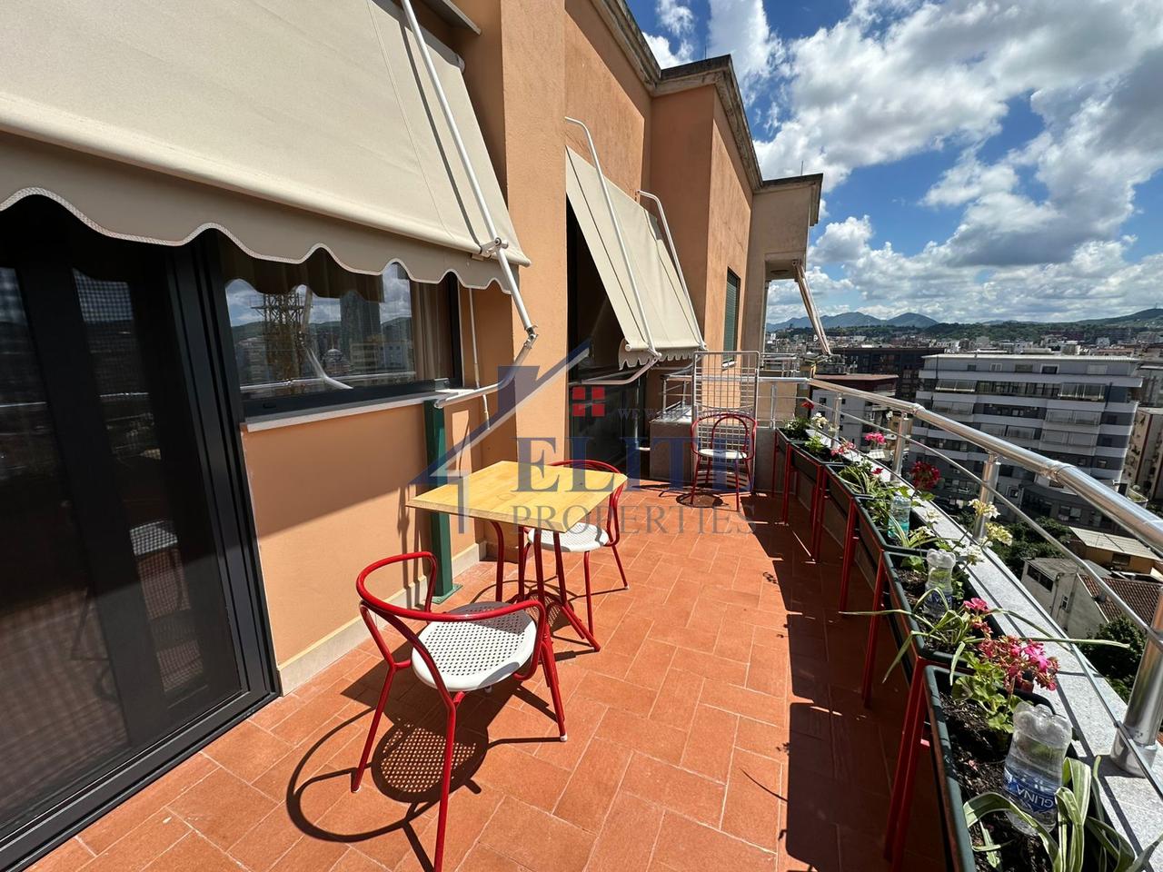 Pazari i Ri, apartament 1+1 me qera