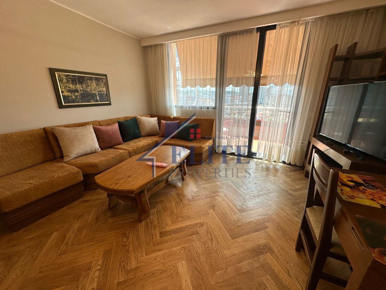 Pazari i Ri, apartament 1+1 me qera