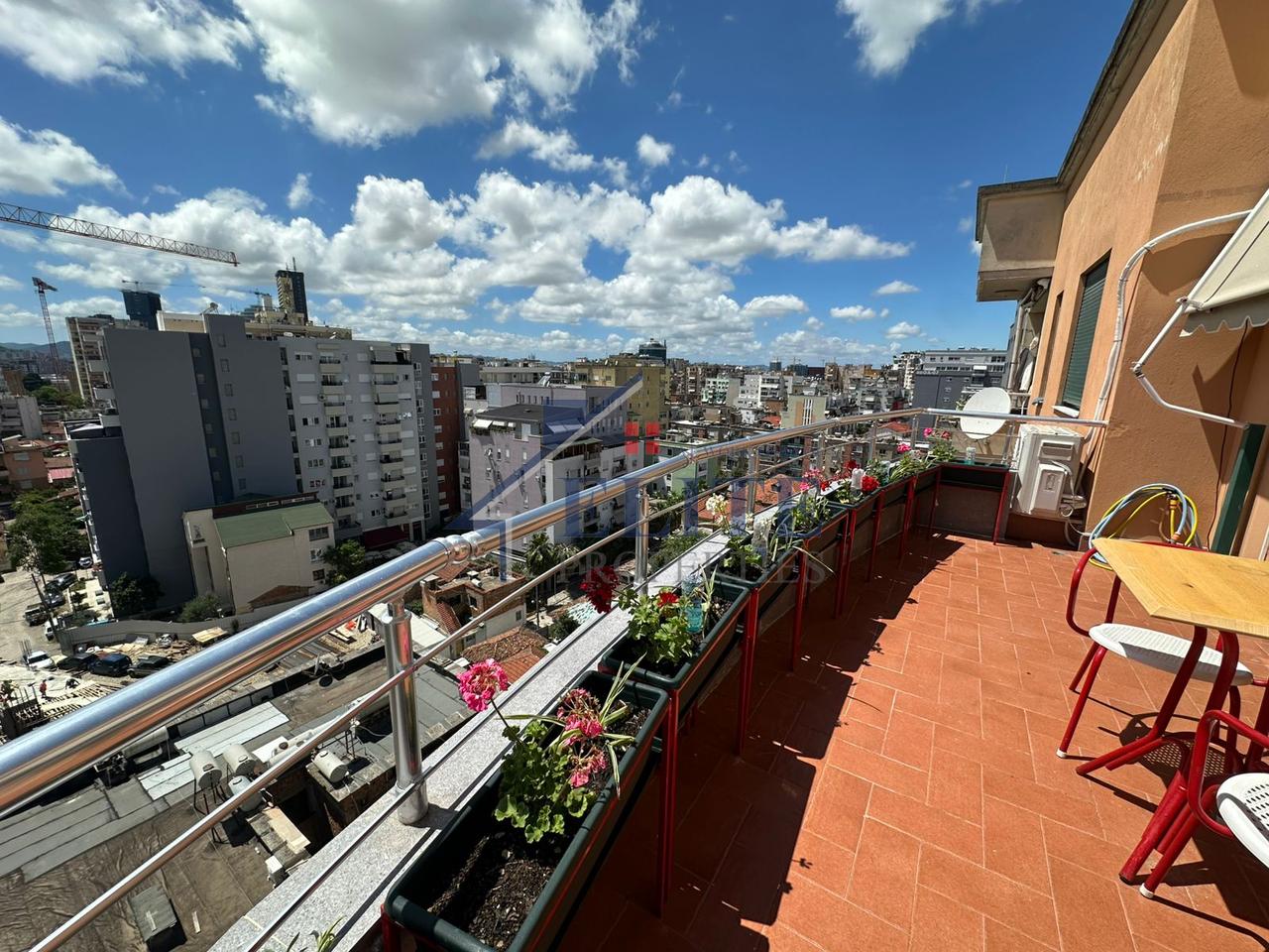 Pazari i Ri, apartament 1+1 me qera