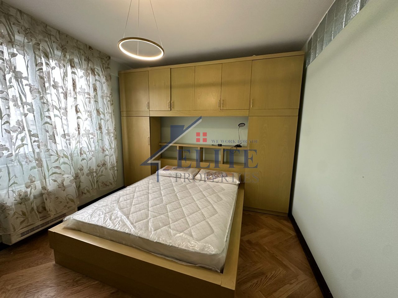 Pazari i Ri, apartament 1+1 me qera
