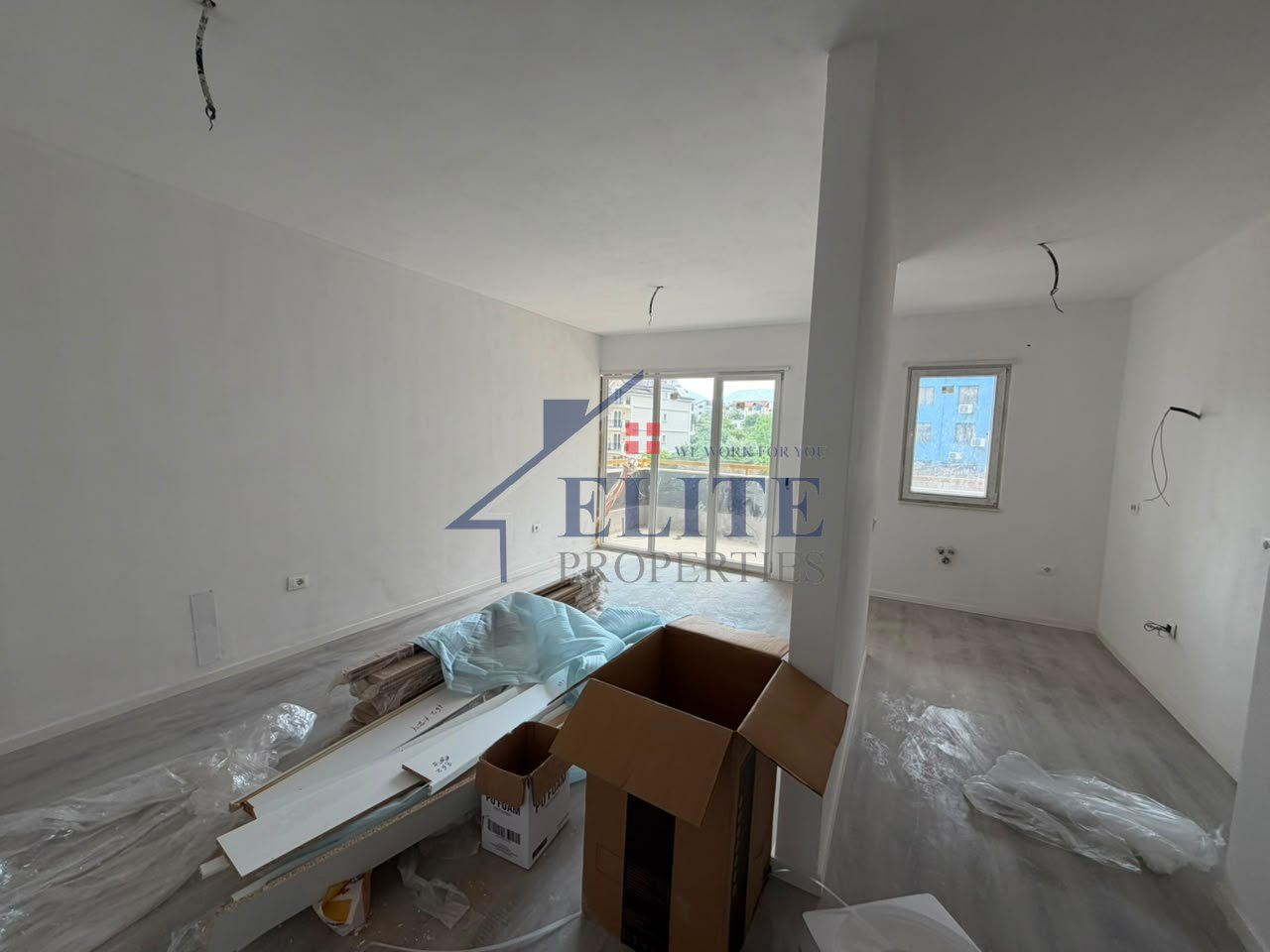 Rruga "Dritan Hoxha", ne kompleksin E-88 , apartament  3+1 në shitje