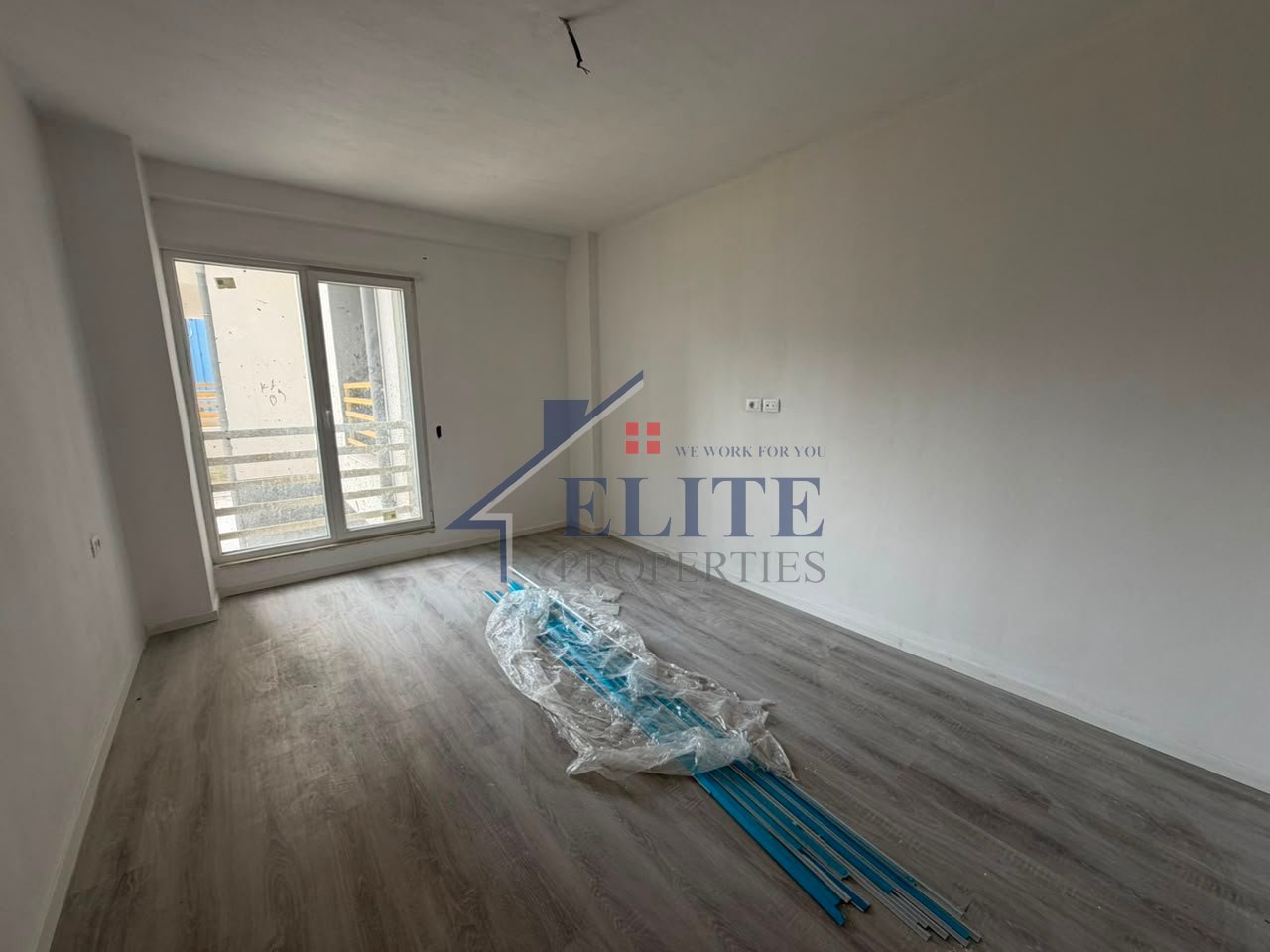 Rruga "Dritan Hoxha", ne kompleksin E-88 , apartament  3+1 në shitje