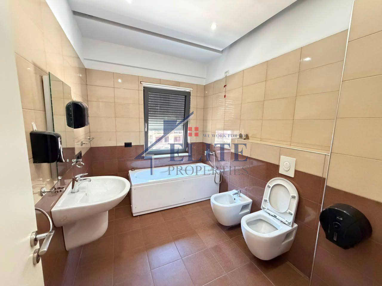 Ring Center, ufficio in affitto