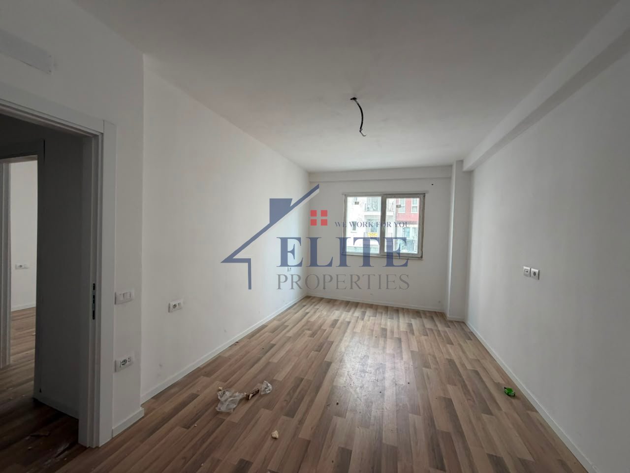 Rruga "Dritan Hoxha", ne kompleksin E-88 , apartament  2+1 në shitje