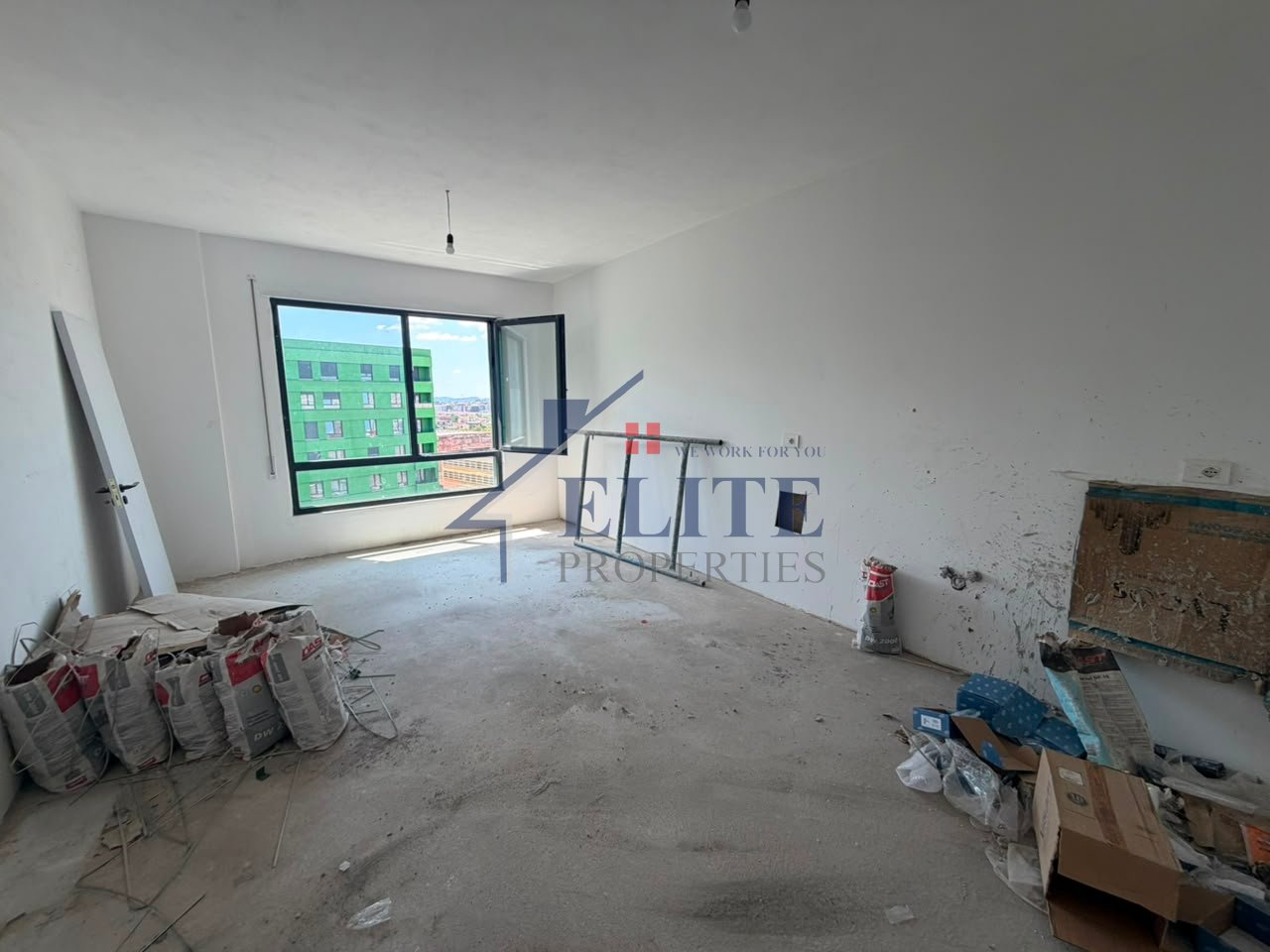 Rruga 5 Maji, apartament 2+1 në shitje –City Garden Residence