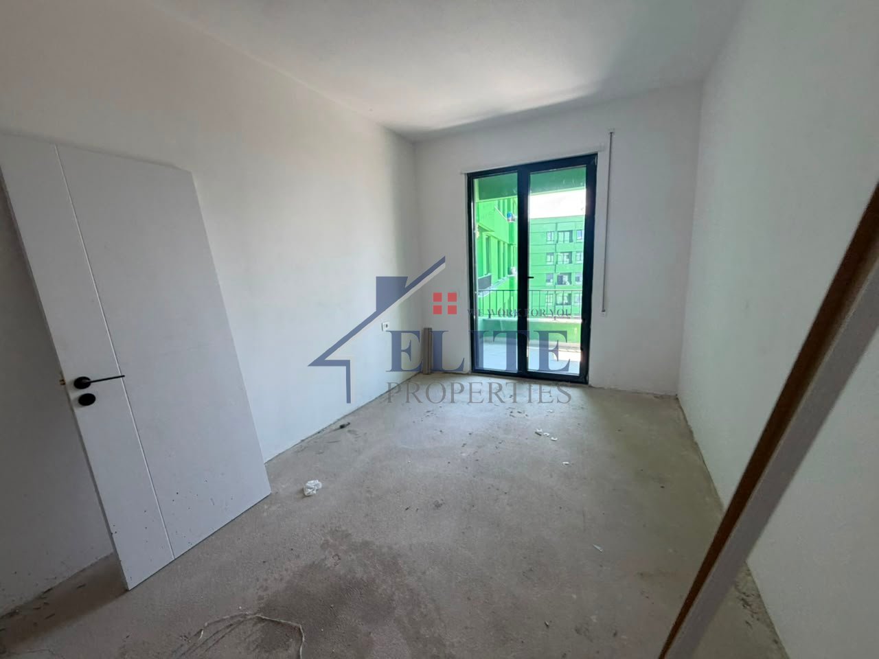 Rruga 5 Maji, apartament 2+1 në shitje –City Garden Residence