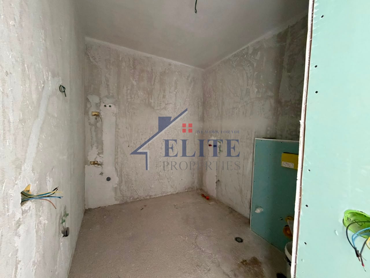 Porto Lalzi, three bedroom apartment for sale with sea view