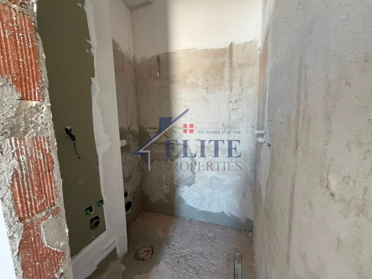 Turquoise Marina Hamallaj, apartament 2+1 në shitje
