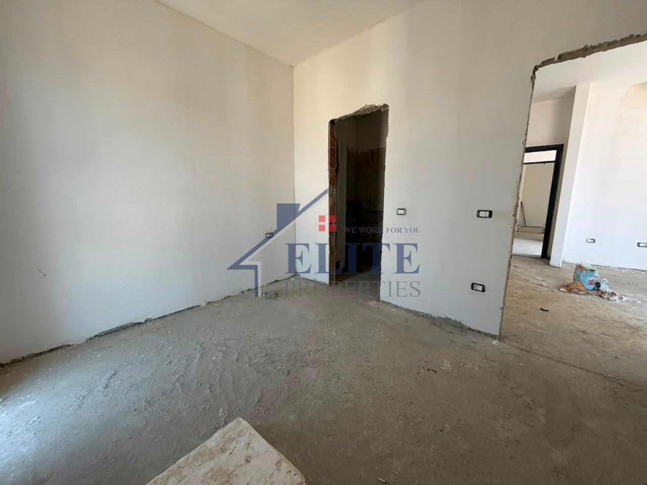 Turquoise Marina Hamallaj, apartament 2+1 në shitje