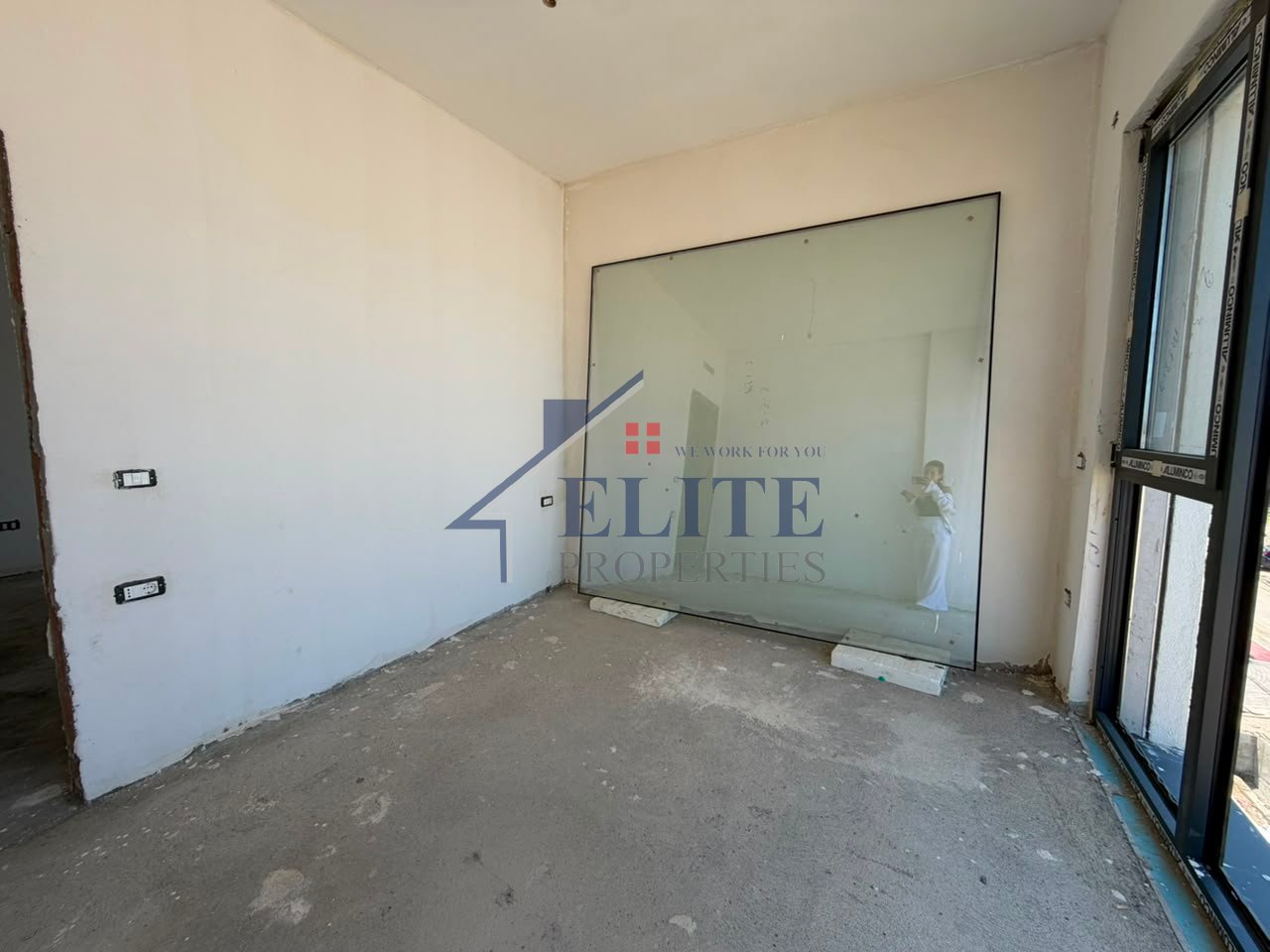 Turquoise Marina Hamallaj, apartament 2+1 në shitje