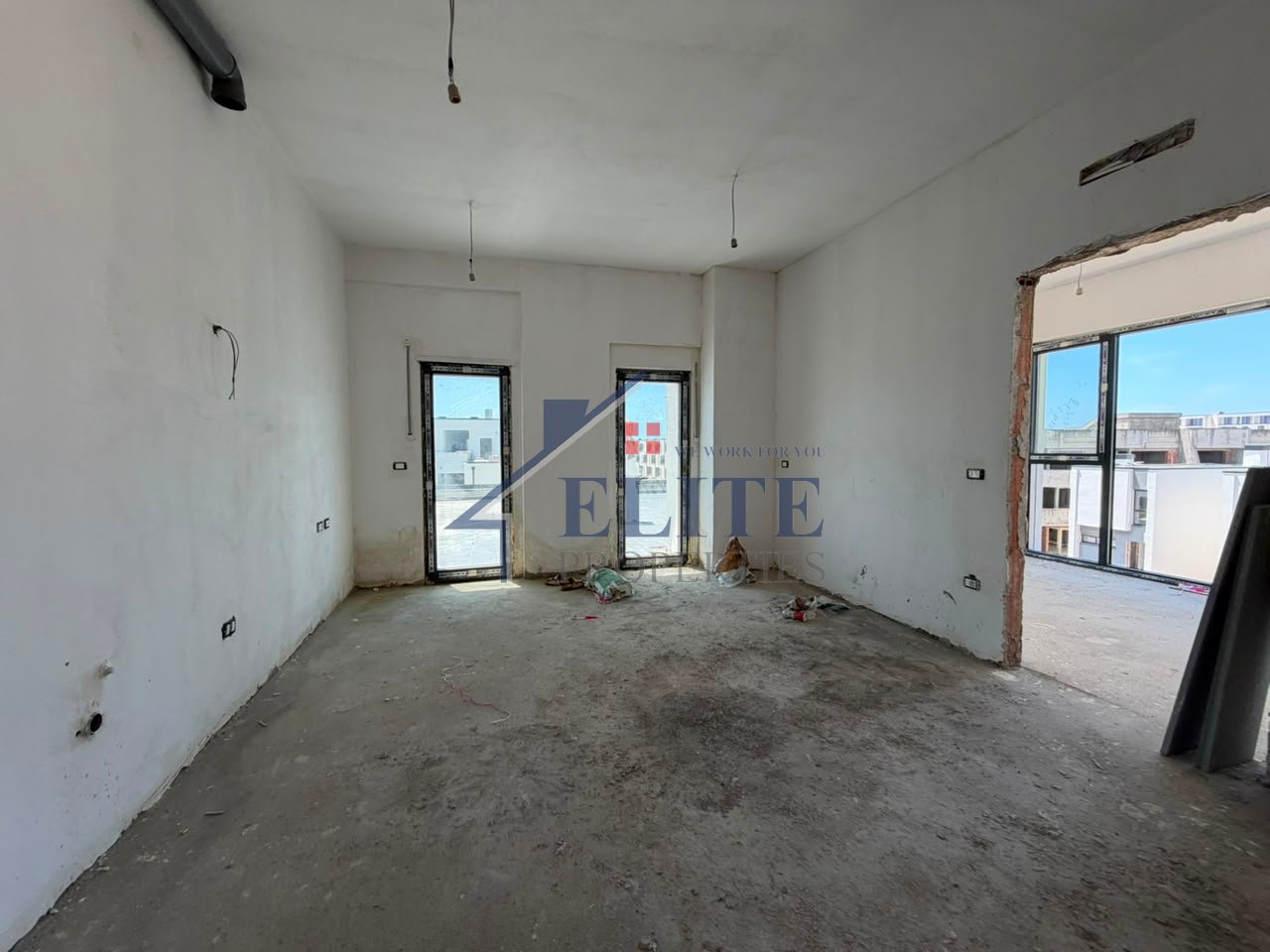 Turquoise Marina Hamallaj, apartament 2+1 në shitje
