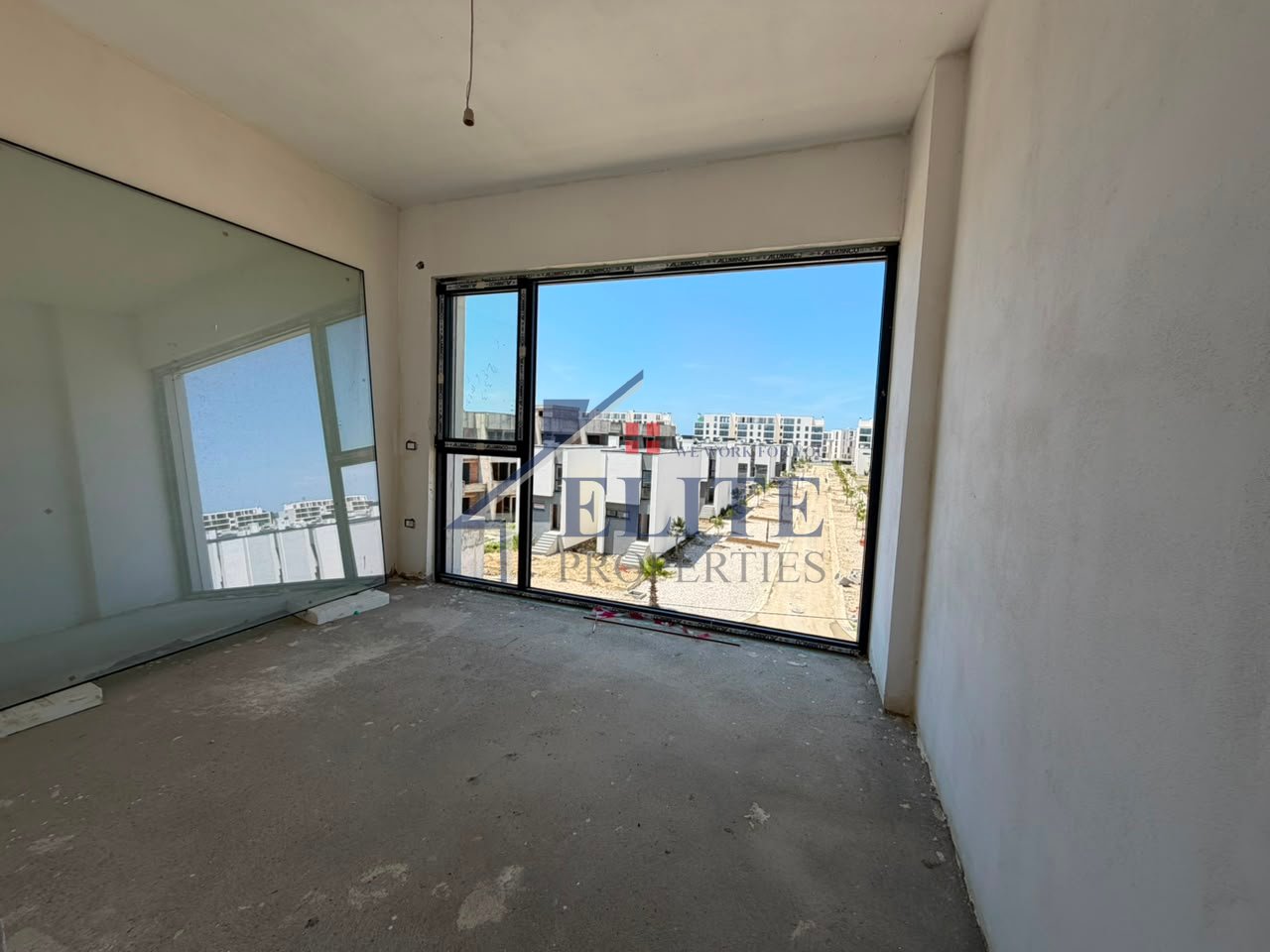Turquoise Marina Hamallaj, apartament 2+1 në shitje