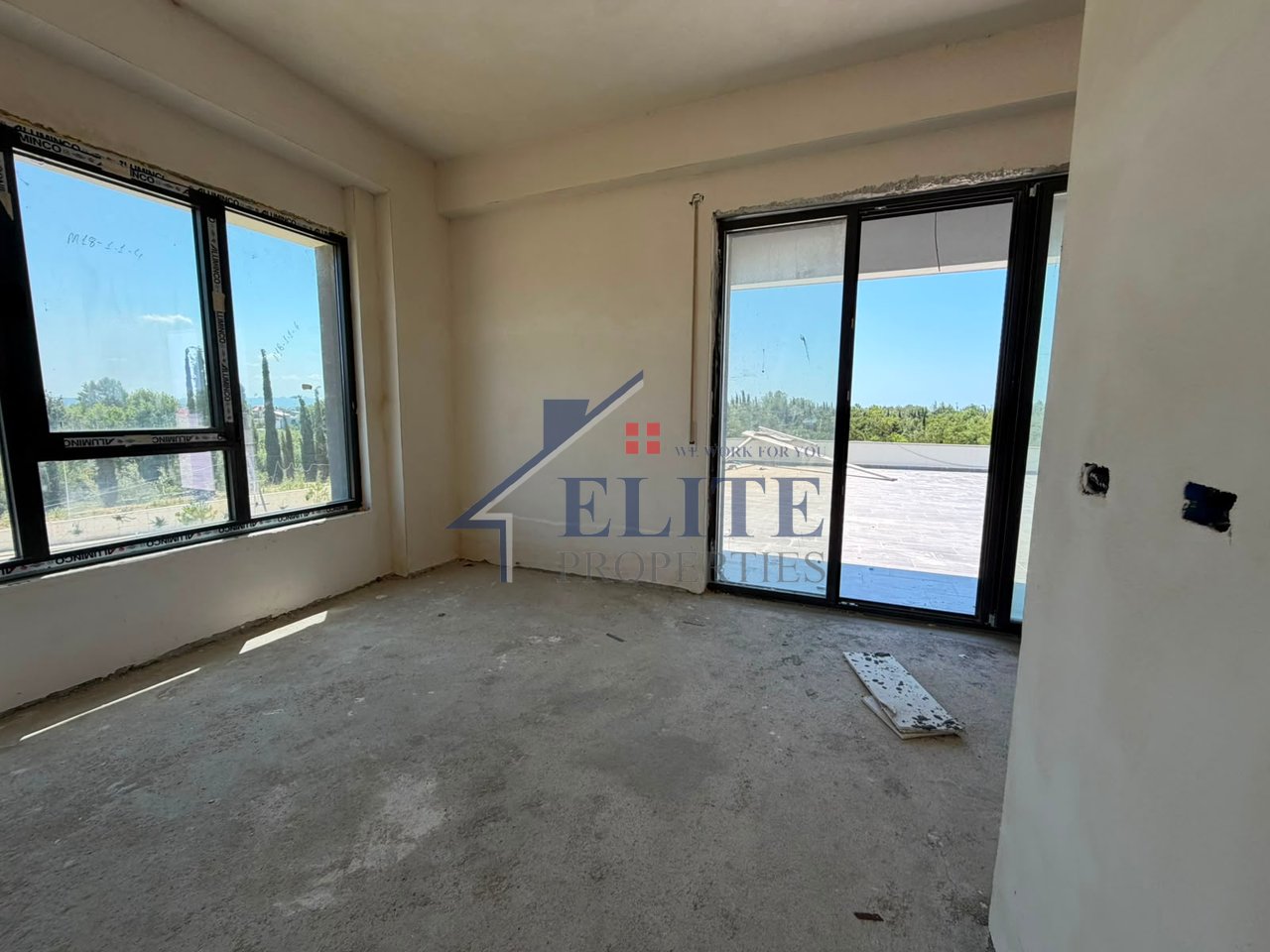 Turquoise Marina – apartament 1+1 me verandë në shitje