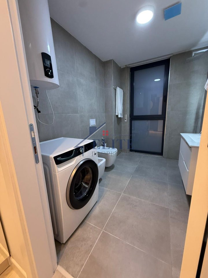 Akses Tirana, Ish-Dogana, apartament 2+1 me qira