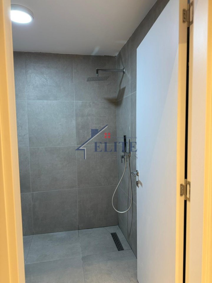 Akses Tirana, Ish-Dogana, apartament 2+1 me qira