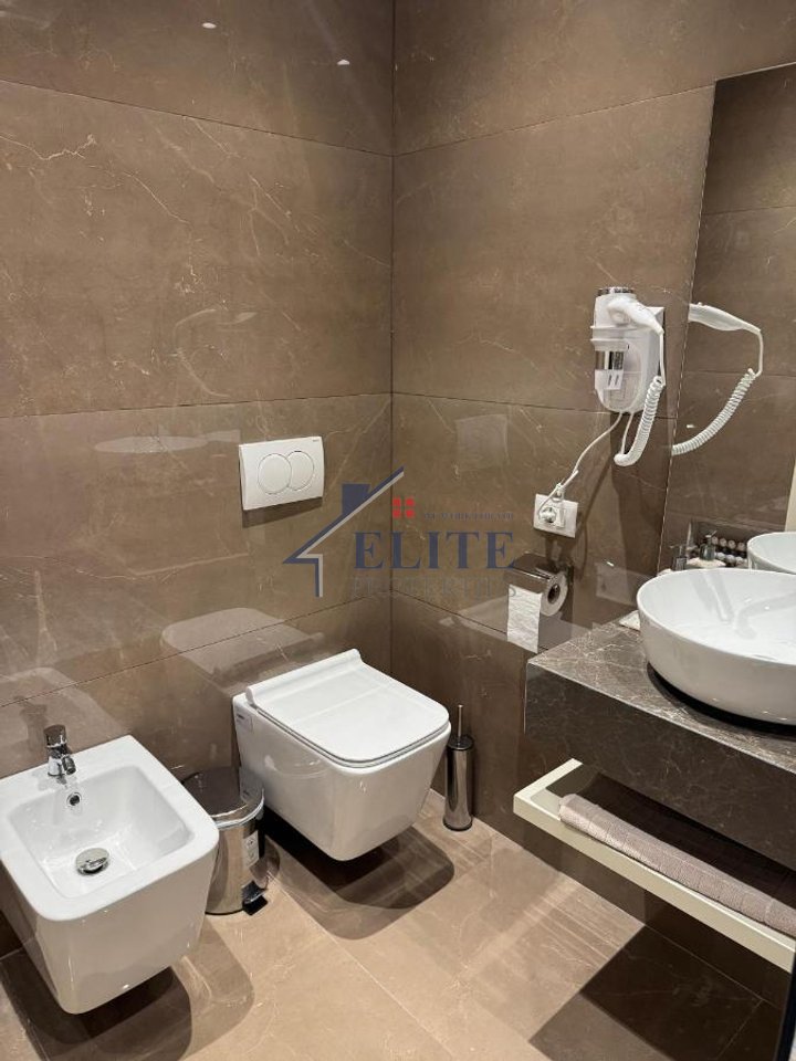 Vlorë, hotel in vendita – ottima opportunità di investimento