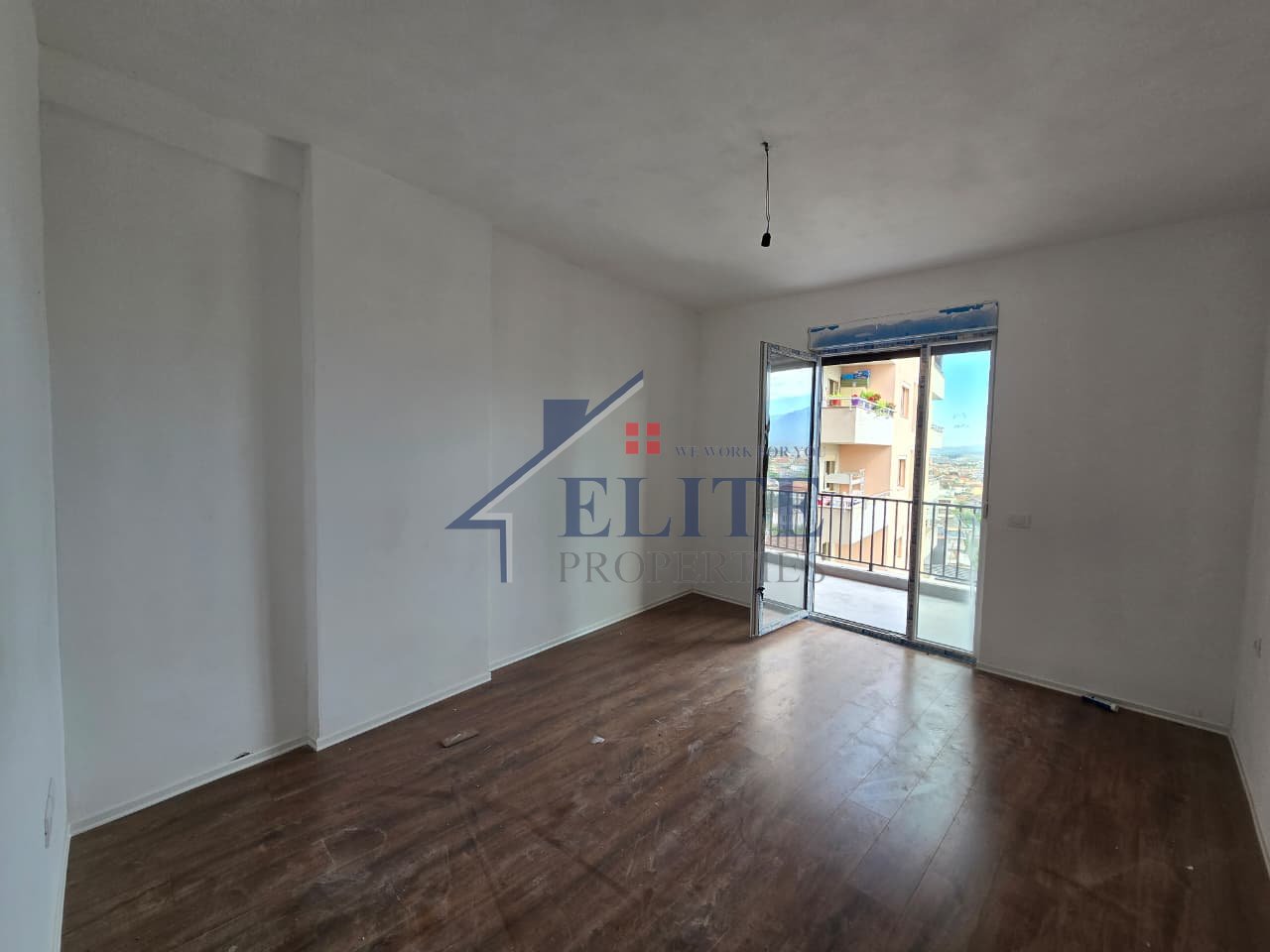 Arborea Residence, vicino all'Università Agraria di Tirana, appartamento 1+1 in vendita