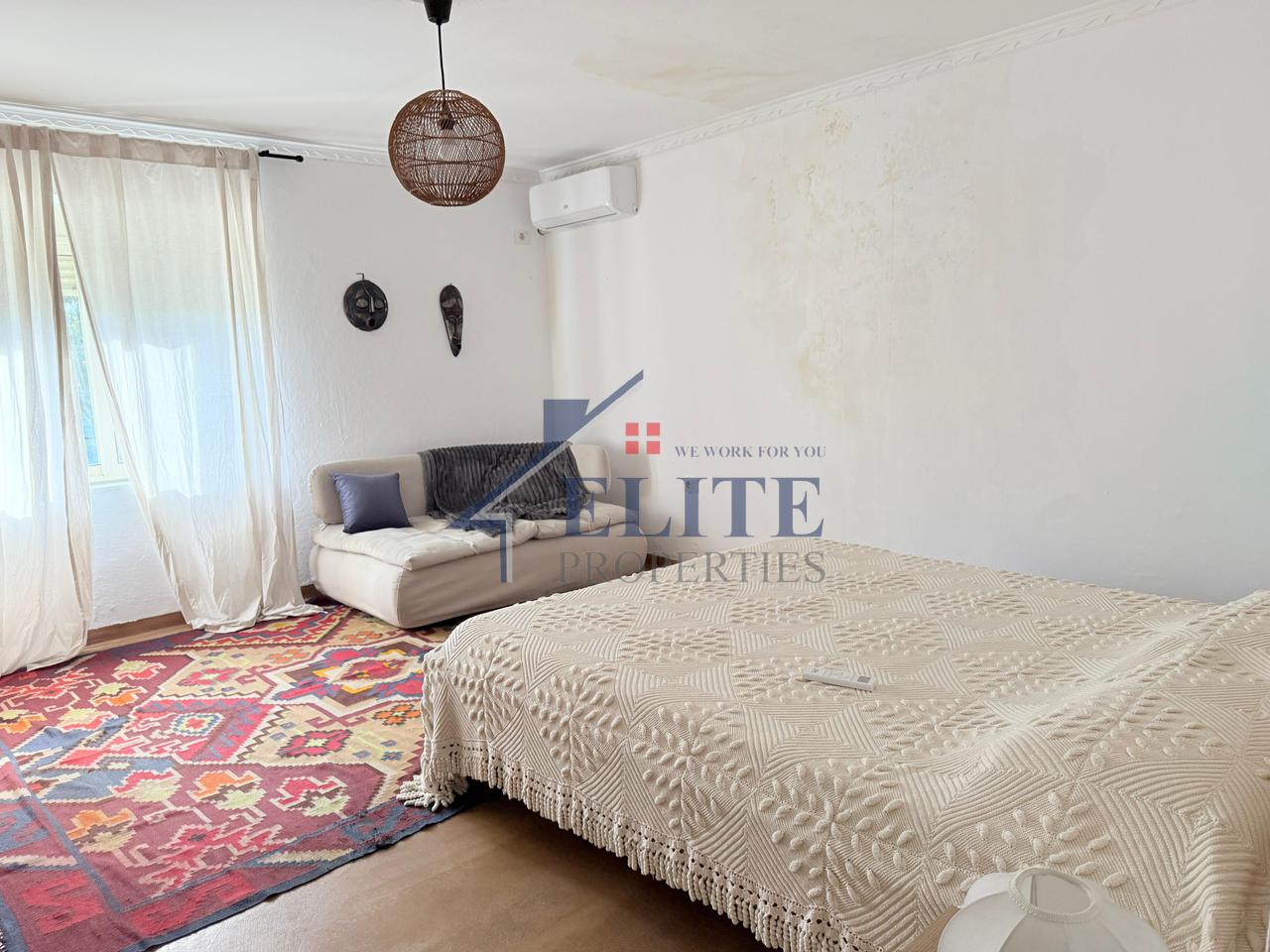 Bërzhitë, shtëpi fshati me qira