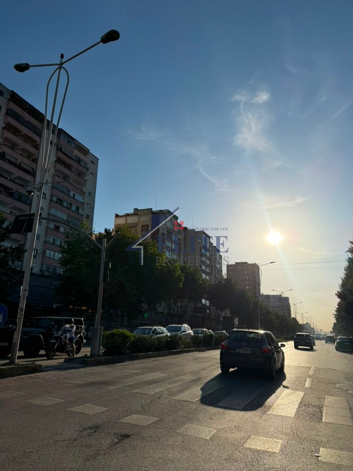 Laprakë, Via Dritan Hoxha – appartamento 1+1 in vendita
