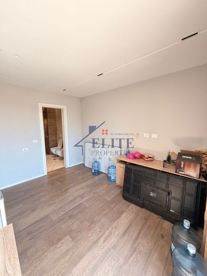 21 December, office for rent – near Hotel Mondial