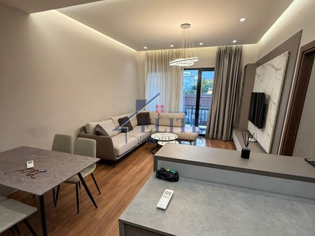 Near Pharmacy No. 10, a 2+1+2 apartment is for rent