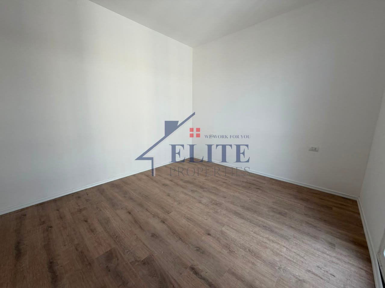 Sauk i Vjetër, apartament 2+1 në shitje
