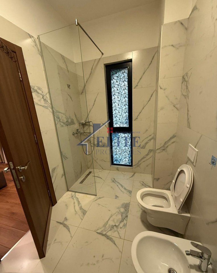 Near Pharmacy No. 10, a 2+1+2 apartment is for rent
