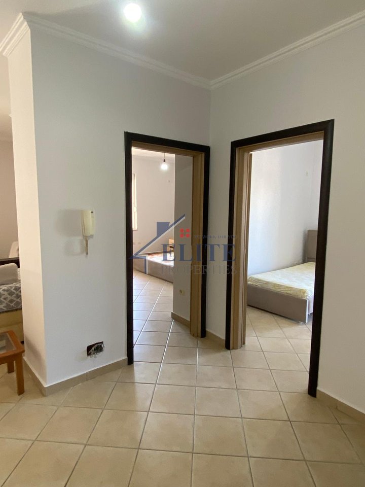 Astir, prane Well, shitet apartament 2+1+verande