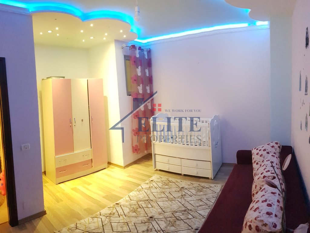 Pallatet Cabej rruga Besim Alla, apartament 2+1 me qera