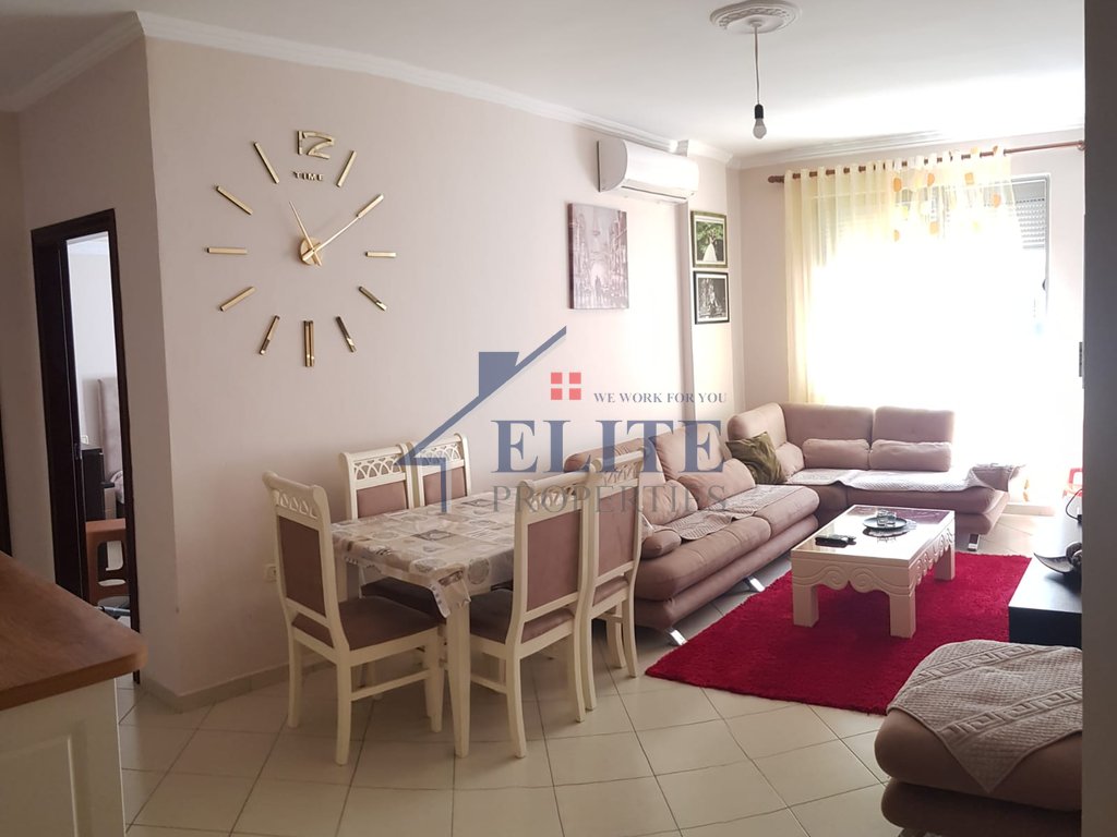 Pallatet Cabej rruga Besim Alla, apartament 2+1 me qera