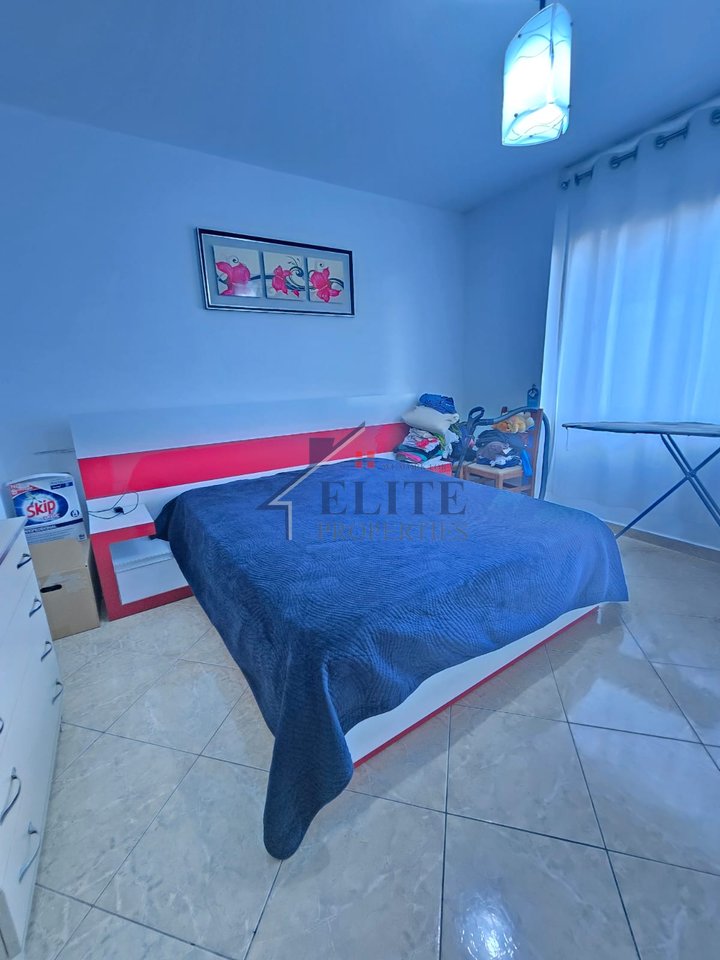 Ish-Parku i Autobusave prane Globe, one bedroom apartment for rent