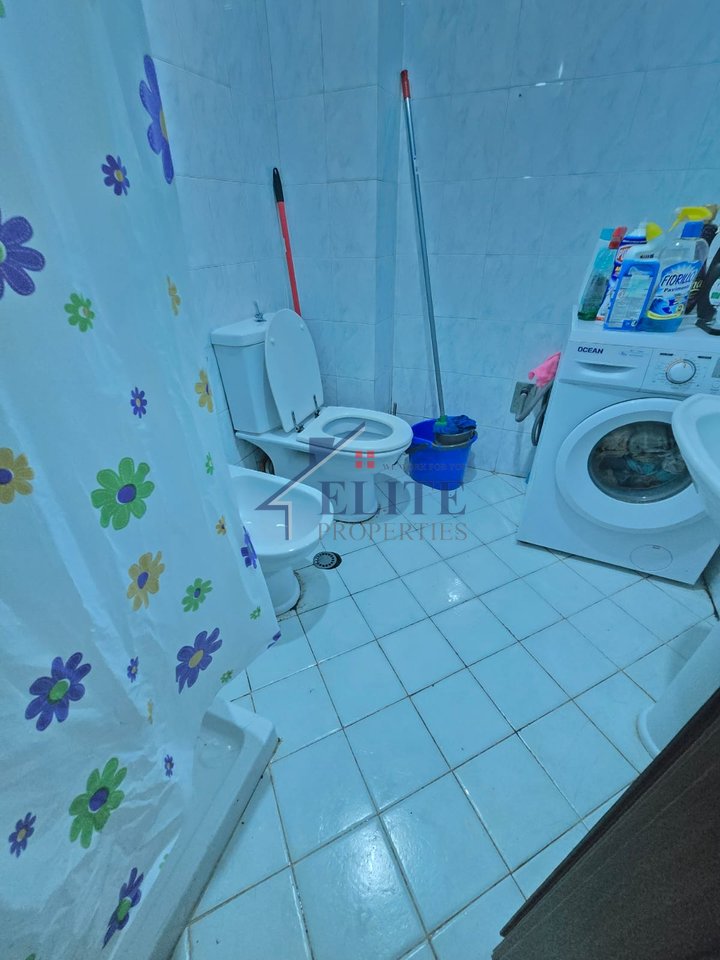 Ish-Parku i Autobusave prane Globe, one bedroom apartment for rent